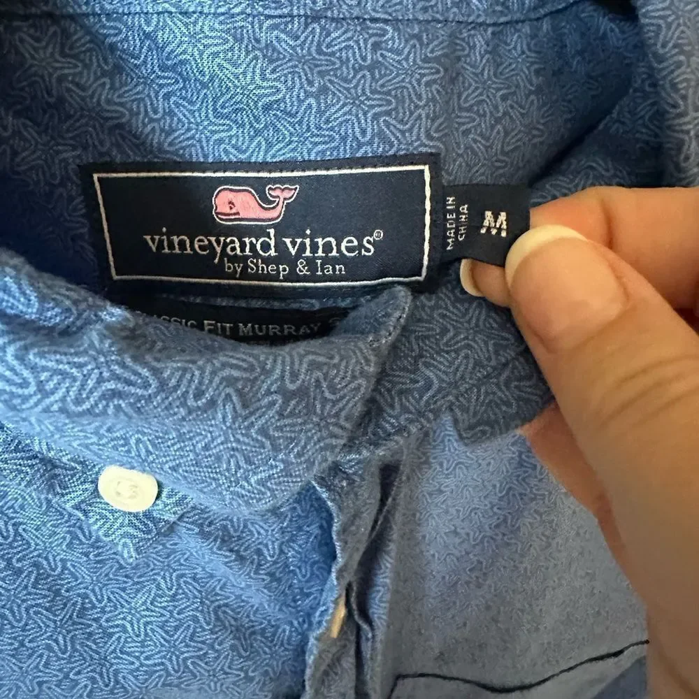 MENS VINEYARD VINES SHIRT SIZE MEDIUM
